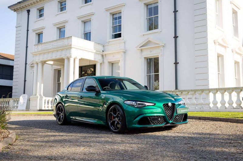 2022 Alfa Romeo Giulia Quadrifoglio